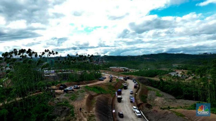 Suasana proyek pembangunan Ibu Kota Negara (IKN) Nusantara terus dikebut. Ditargetkan mulai bulan Juli 2024, Aparatur Sipil Negara (ASN), termasuk PNS dan PPPK, bisa mulai menempati kawasan ibu kota baru, Sepaku, Kabupaten Penajam Paser Utara, Kalimantan Timur, Kamis, (19/1/2024). (²©²ÊÍøÕ¾/Tri Susilo)