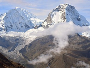 Inti Es Gunung Tropis Tertinggi di Dunia Ungkap Sejarah Iklim