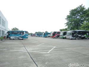 Dewa Penolong Agar Bus Pantura Tak Mati