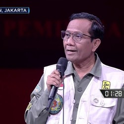 Video: Akhiri Debat Cawapres, Mahfud Nyanyi Lagu Ebiet G.Ade