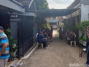 Suasana Rumah Duka Ayah Ammar Zoni, Sudah Dipadati Pelayat
