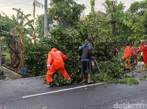 2 Kecamatan di Pamekasan Diterjang Angin Kencang, Puluhan Rumah Rusak