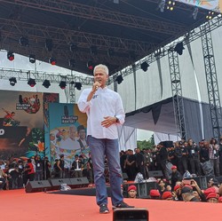 Kampanye di Bandung, Ganjar Tebar Janji Baru Sediakan Internet Gratis