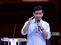 Gibran Pakai Jam Tangan Lokal Saat Debat, Segini Harganya