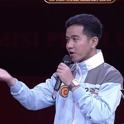 Gibran Pakai Jaket Naruto, Netizen: Jurus 1.000 Ordal