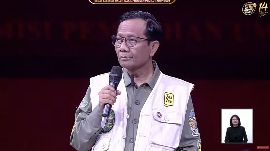 Cawapres nomor urut tiga Mahfud MD menyampaikan gagasanya saat debat calon wakil presiden Pemilu 2024 di JCC, Jakarta, Minggu, (21/1/2024). (Tangkapan Layar Youtube KPU RI)
