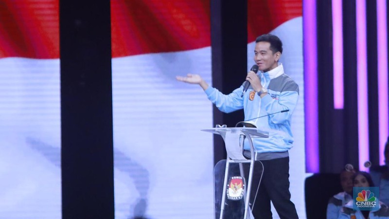 Pasangan Capres-Cawapres Anies Baswedan dan Muhaimin Iskandar tiba di JCC Senayan, Jakarta, Minggu (21/1/2024). (CNBC Indonesia/Faisal Rahman)