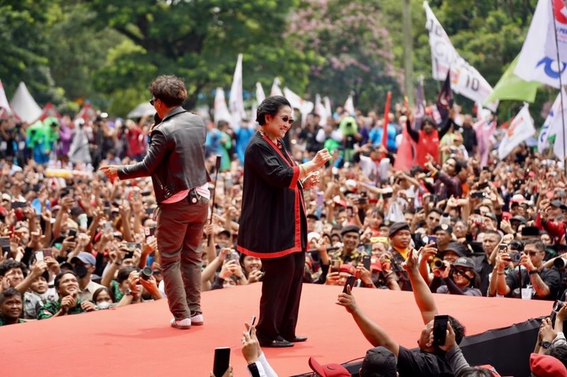 Kampanye Ganjar, Slank ajak Megawati Joget. (Dok TPN Ganjar-Mahfud)