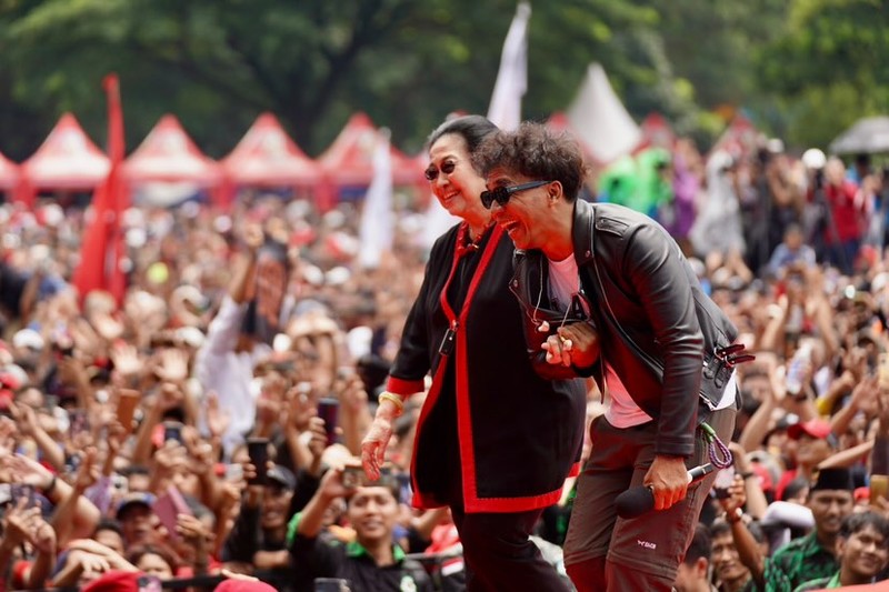 Kampanye Ganjar, Slank ajak Megawati Joget. (Dok TPN Ganjar-Mahfud)