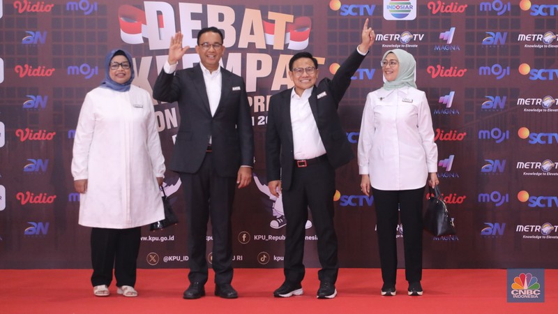 Pasangan Capres-Cawapres Anies Baswedan dan Muhaimin Iskandar tiba di JCC Senayan, Jakarta, Minggu (21/1/2024). (CNBC Indonesia/Faisal Rahman)