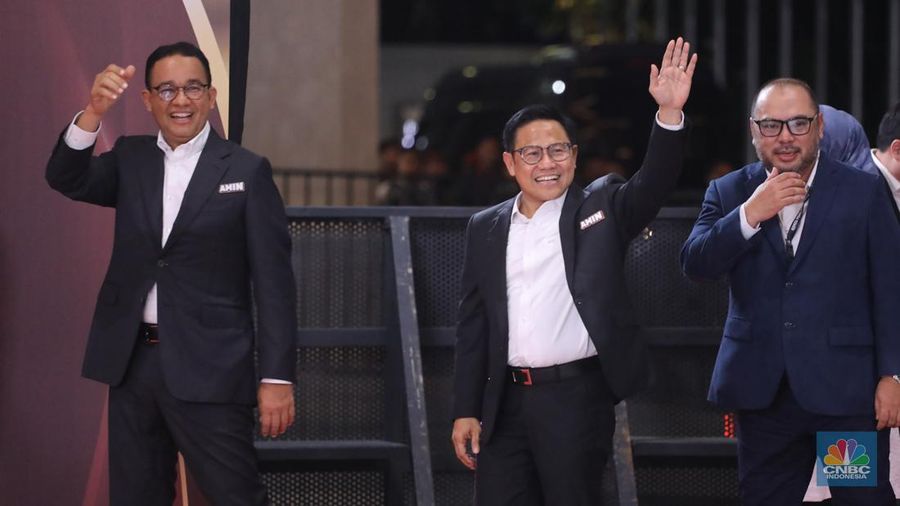 Pasangan Capres-Cawapres Anies Baswedan dan Muhaimin Iskandar tiba di JCC Senayan, Jakarta, Minggu (21/1/2024). (CNBC Indonesia/Faisal Rahman)