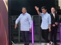 Prabowo-Gibran Kompak Datang ke Debat Cawapres Berkemeja Biru