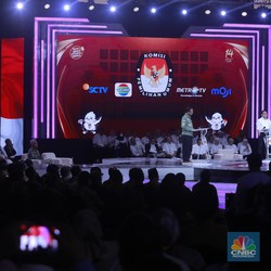 Seru! Pendukung Anies-Prabowo-Ganjar Adu Yel-Yel saat Debat Cawapres