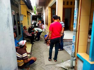 Pria Gresik Dibacok Maling Saat Coba Gagalkan Pencurian Motor Tetangganya