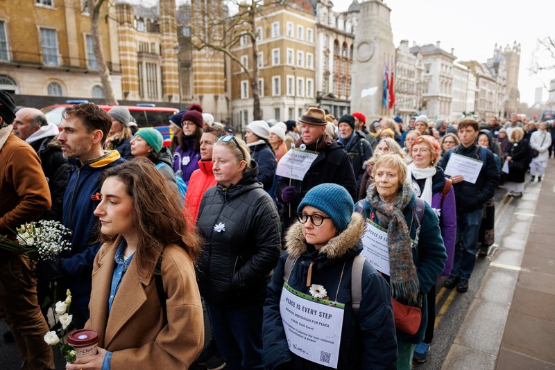 People take part in a cross-faith peace march attempting to bridge divisions over the conflict between Israel and the Palestinian Islamist group Hamas, which is causing rising levels of Islamophobia and antisemitism, in London, Britain, January 21, 2024 REUTERS/Belinda Jiao