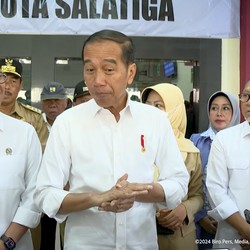 Titah Jokowi Saat Bagi 5.000 Sertifikat Tanah di Wonosobo