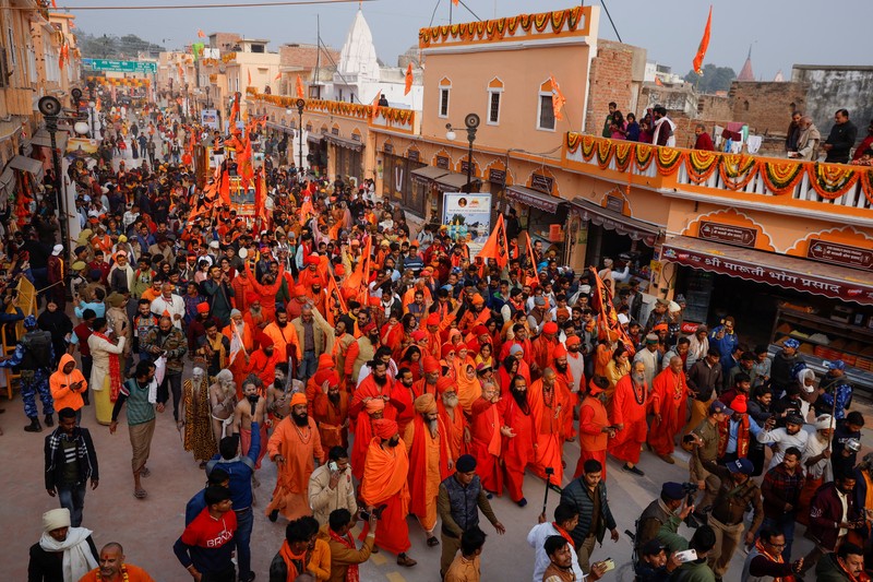 Perdana Menteri India Narendra Modi menghadiri pembukaan kuil agung dewa Hindu Lord Ram di Ayodhya, India, 22 Januari 2024. (India's Press Information Bureau/Handout via REUTERS)