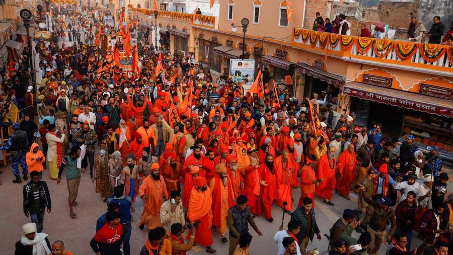 Perdana Menteri India Narendra Modi menghadiri pembukaan kuil agung dewa Hindu Lord Ram di Ayodhya, India, 22 Januari 2024. (India's Press Information Bureau/Handout via REUTERS)