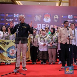 Ganjar Puji Mahfud Sikat Gibran: Itu Menginspirasi!