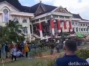 Polisi Bakal Tetapkan 6 Tersangka Perusakan Kantor Gubernur Jambi