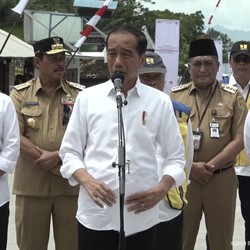 Jokowi Resmikan Jalan Beton Akses Evakuasi Gunung Merapi