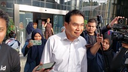 KPK Cecar Azis Syamsuddin soal Fasilitas Hasil Setoran ke Petugas Rutan