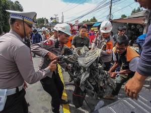 5 Fakta Tabrakan Beruntun 9 Kendaraan di Puncak hingga 17 Orang Luka