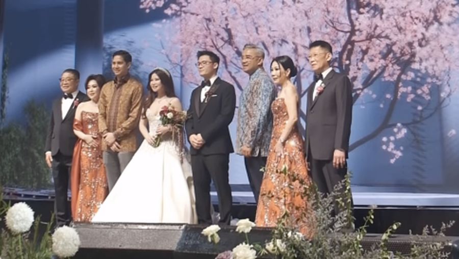 Pernikahan William dan Putri (Tangkapan layar instagram @putrisudali and williamruntung)