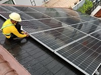 Arah Kemandirian Energi RI di Tengah Konflik Global dan Krisis Iklim