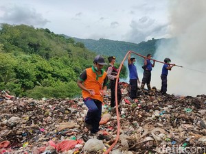 TPA Sente Klungkung Terbakar, Pemadaman Dibantu Damkar Bangli dan Gianyar