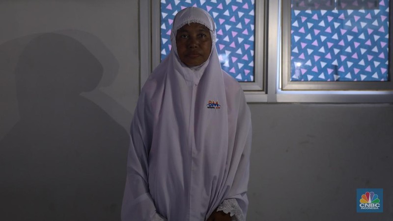 Warga beraktivitas di Kampung Susun Bayam (KSB), Jakarta Utara, Selasa (23/1/2024). (CNBC Indonesia/Faisal Rahman)