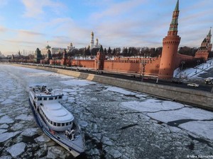 Rusia Kaya Energi, Tapi Banyak Warga Kedinginan di Rumah Sendiri