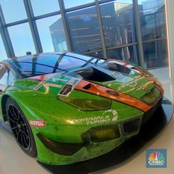 Top! Oli Made In Indonesia Digunakan Supercar Lamborghini