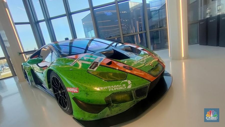 Deretan mobil yang diproduksi Ferrucio Lamborghini dipamerkan di Museum Lamborghini di Bologna Italia. վ berkesempatan mengunjungi Museum tersebut bersama Pertamina Lubricants yang bekerja sama memasok oli Fastron untuk divisi balap Lamborghini Squadra Corse. (վ/Leon Saragi)