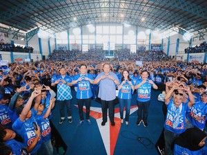 Kampanye di Pacitan, Ibas & SBY Kompak Ajak Warga Menangkan Demokrat