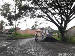 Pemkab Tasikmalaya Butuh Rp 2,2 Triliun untuk Perbaiki Jalan Rusak