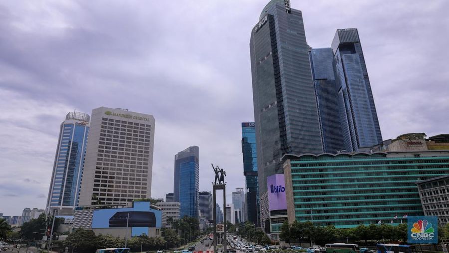 Kota Jakarta berawan pada Rabu (24/1/2024). (CNBC Indonesia/Faisal Rahman)