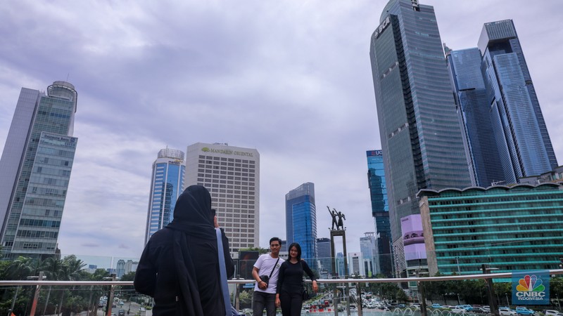 Kota Jakarta berawan pada Rabu (24/1/2024). (CNBC Indonesia/Faisal Rahman) Kota Jakarta berawan pada Rabu (24/1/2024). (CNBC Indonesia/Faisal Rahman)