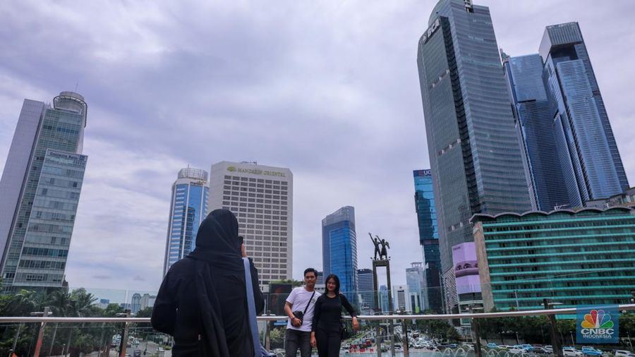 Kota Jakarta berawan pada Rabu (24/1/2024). (CNBC Indonesia/Faisal Rahman)