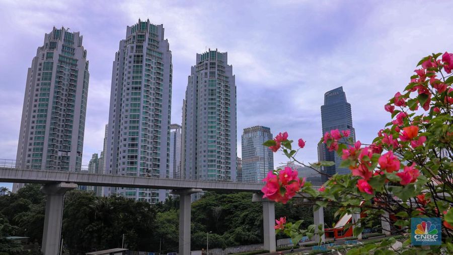 Kota Jakarta berawan pada Rabu (24/1/2024). (CNBC Indonesia/Faisal Rahman)