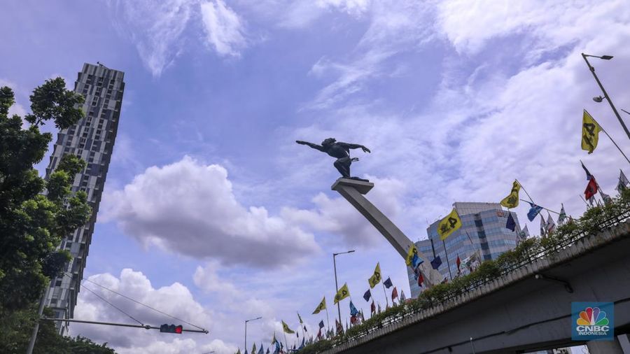Kota Jakarta berawan pada Rabu (24/1/2024). (CNBC Indonesia/Faisal Rahman)