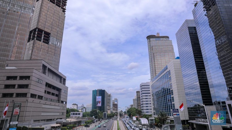 Kota Jakarta berawan pada Rabu (24/1/2024). (CNBC Indonesia/Faisal Rahman)