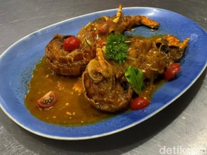 Rempah Melimpah dan Meresap, Cita Rasa Lezat Lobster Saus Kecombrang