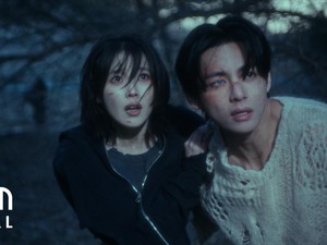 Kisah Cinta Pascakiamat IU dan V BTS di MV Love Wins All