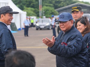 Prabowo Pamer Joget untuk Bantah Sedang Kurang Sehat, Jokowi Senyum-senyum
