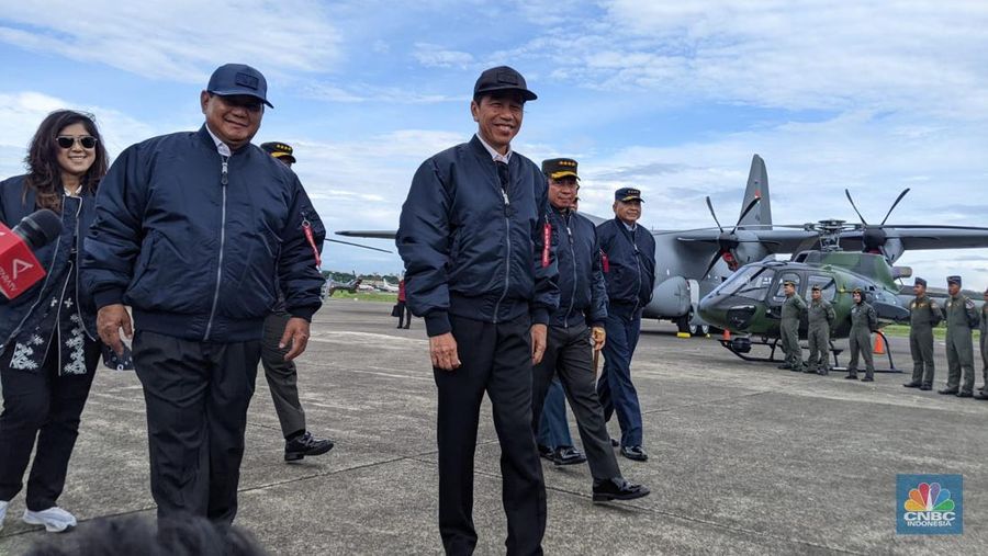 Presdien Joko Widodo di Bandara Halim Perdana Kusuma, Jakarta. (CNBC Indonesia/jokowi (Emir Yanwardhana)