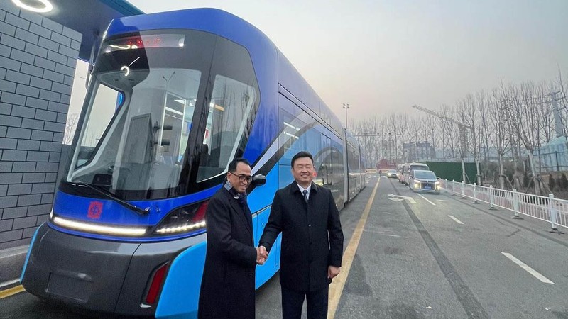 Kementerian Perhubungan menyatakan bahwa sarana Trem Otonom (Autonomous Rail Transit - ART) telah siap diuji Coba di Ibu Kota Nusantara (IKN). Kementerian Perhubungan menyatakan bahwa sarana Trem Otonom (Autonomous Rail Transit - ART) telah siap diuji Coba di Ibu Kota Nusantara (IKN). (Dok. Kemenhub)