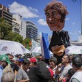 Argentina Genting! Warga Demo Besar-Besaran Tolak Presiden 'Gila'