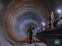 Perang Ukraina-Rusia Ternyata Ganggu Proyek MRT Jakarta, Kok Bisa?