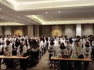 Nderek Kiai, Santri di Surabaya Dukung Prabowo-Gibran Menang 1 Putaran